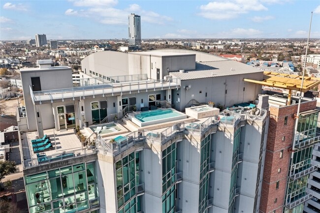 Photo - 2000 Bagby St Apartment