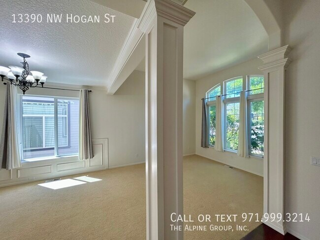 Building Photo - 13390 NW Hogan St