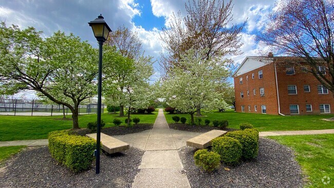 Broadview Gardens Apartments