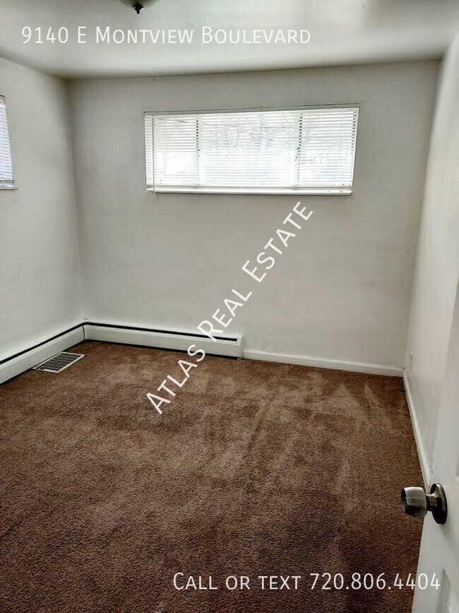 Foto del edificio - Fantastic Two Bedroom One Bath on Montview!!!