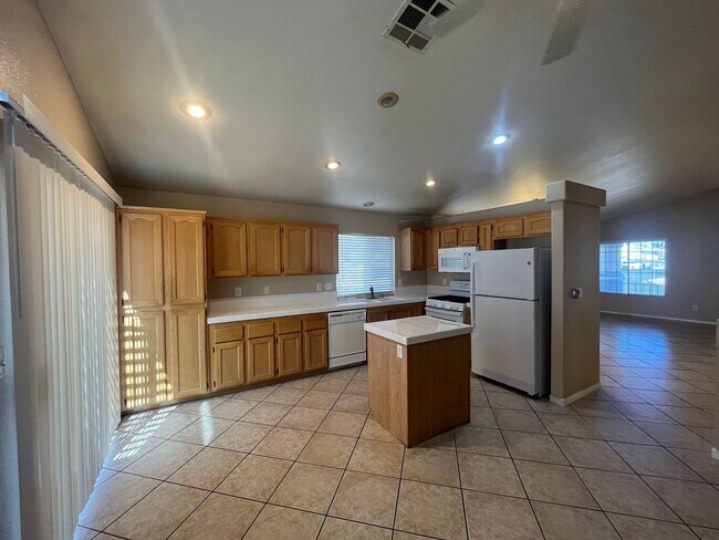 Building Photo - Charming 3 bedroom single story in the NW!