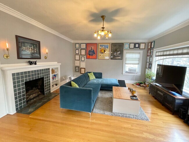 Building Photo - Lovely Bryant Craftsman