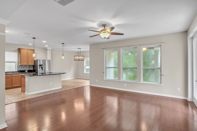 Building Photo - 4 Bedroom/ 2.5 bathroom home in Nocatee