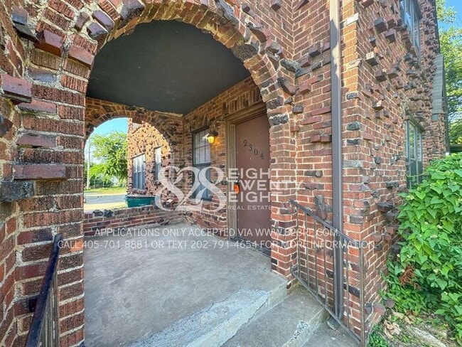 Building Photo - Historic 1 Bed/1 Bath with Bonus Room Dupl...
