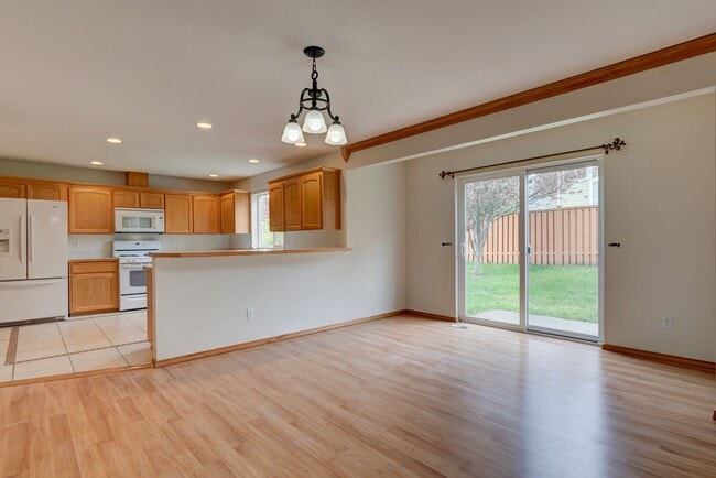 Building Photo - 4 Bedroom 2.5 bath Home in Cherry Hill