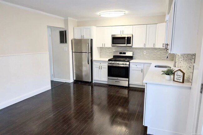 Foto del edificio - 239-31 65th Ave
