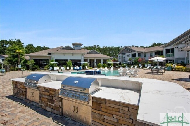Foto del edificio - 101 Spring Lakes Dr