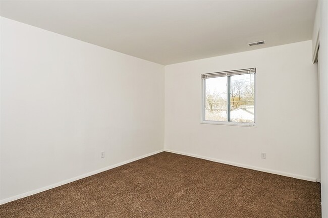 Building Photo - The Cedars Apartment Homes
