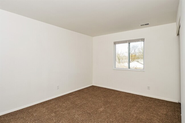 Foto del edificio - The Cedars Apartment Homes