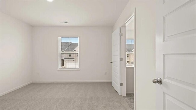 Building Photo - 317 SOund Cir