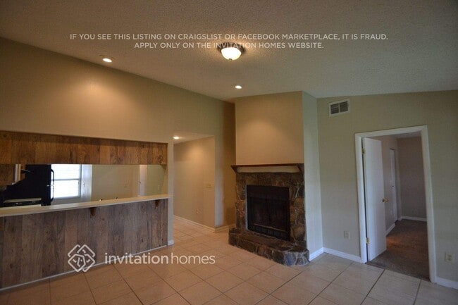 Building Photo - 4636 E Eastwind Dr