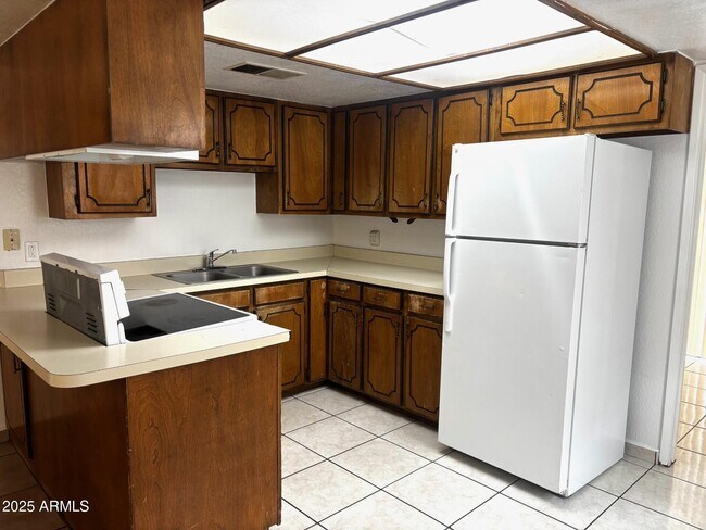 Foto del edificio - 2135 Hohokam Dr