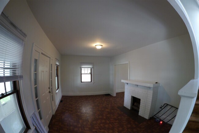 Foto del edificio - 915 Woodstock Ave