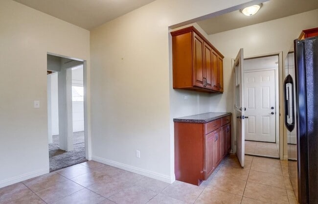 Foto del edificio - 6826 Hollenbeck St