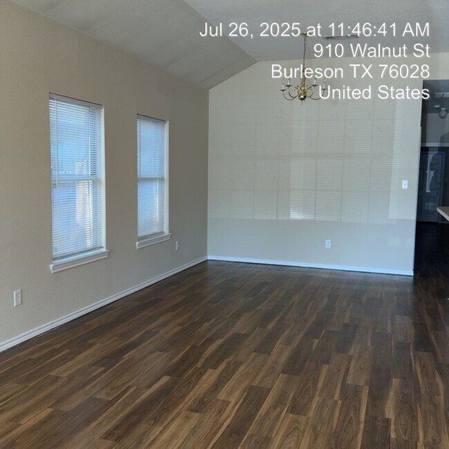 Building Photo - 913 Walnut St