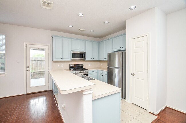 Building Photo - 8821 Elm Drake Ln