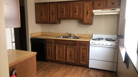 Primary Photo - 406 Plaza Heights Rd