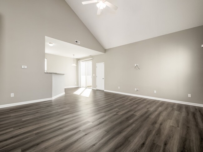 Building Photo - 5507 Eagle River Dr