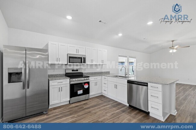 Foto del edificio - Charming 4-Bedroom Home – Space, Style, an...