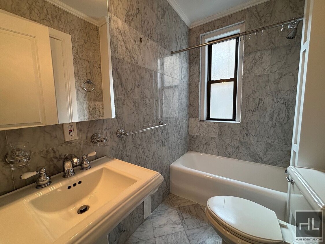 Building Photo - East 79th Street