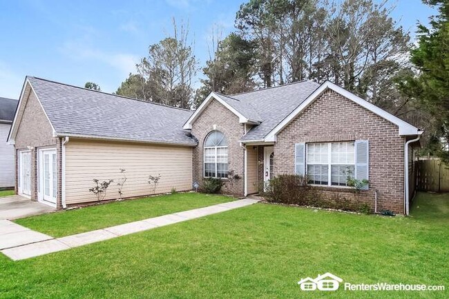 Building Photo - Ranch with extra-large game room