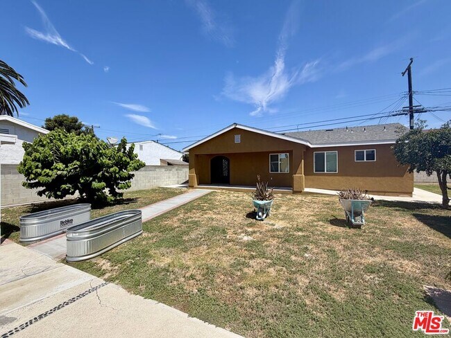Foto del edificio - 3543 Sanborn Ave