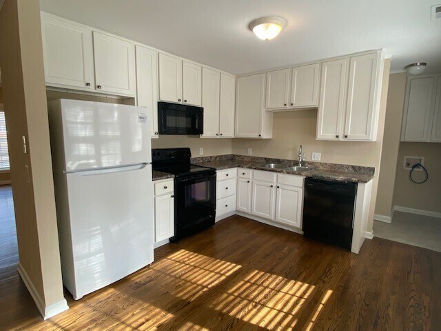 Foto del edificio - 103 W Stevens St