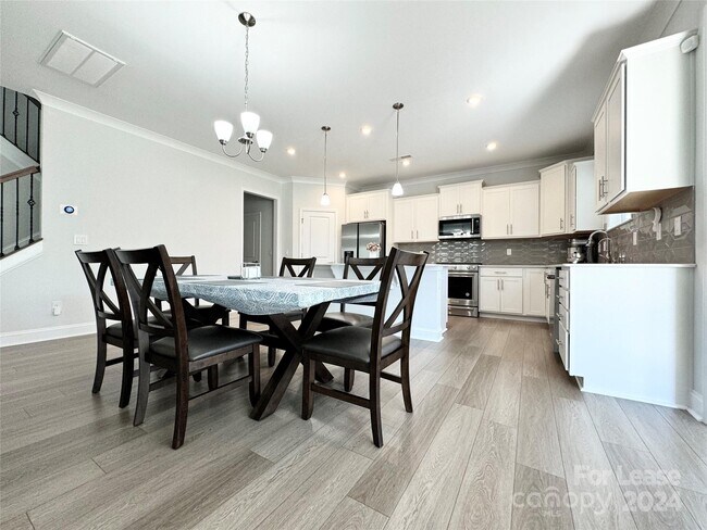 Building Photo - 19113 Yellow Birch Dr