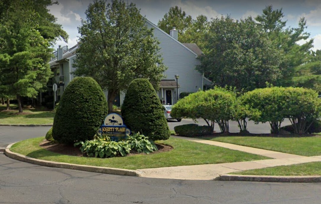 1008 Society Plz Unit C2, Newtown, PA 18940 Condo for Rent in Newtown