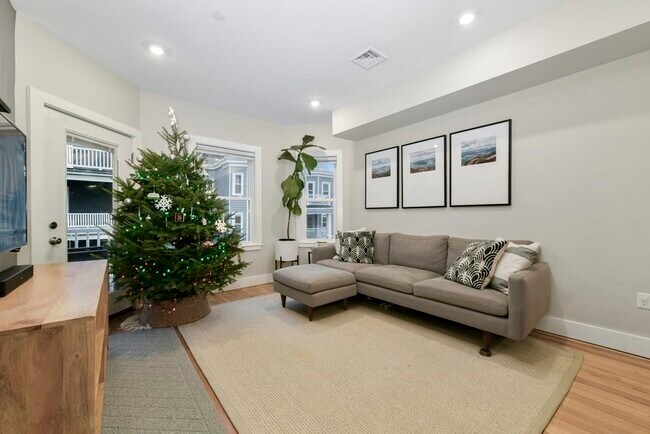 Building Photo - 27 Parkton Rd