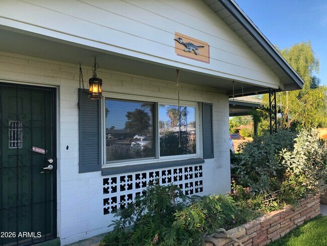 Foto del edificio - 705 W 16th St