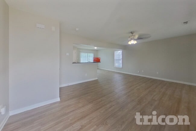 Building Photo - 6207 Linda Vista Ln