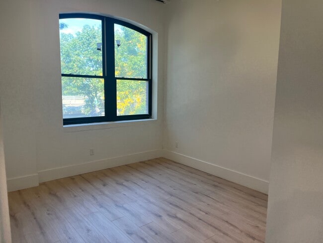 Foto del edificio - 311 Main St