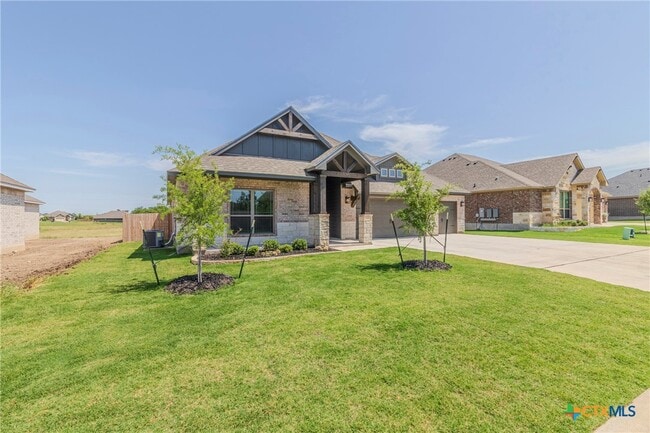 Building Photo - 711 Saddlehorn Dr