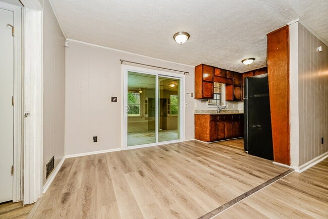 Building Photo - 2480 GA-155 N