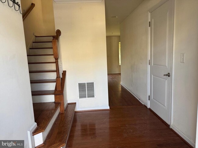 Building Photo - 814 Susan Cir