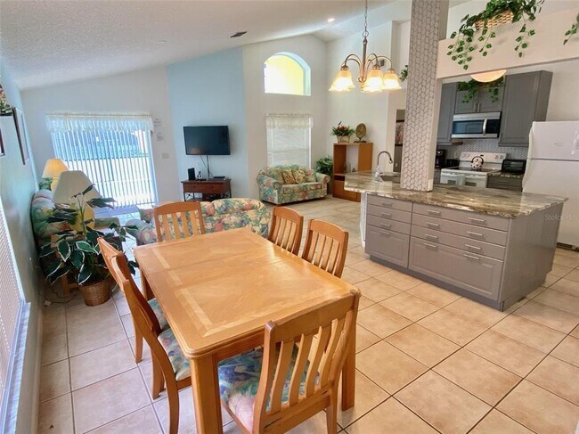 Building Photo - 611 Casterton Cir