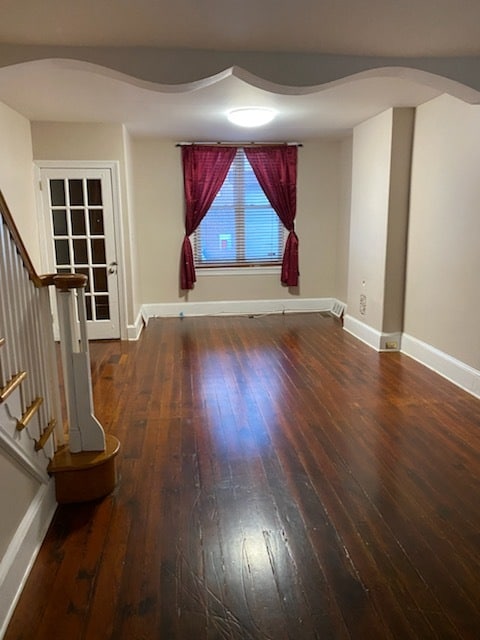 Building Photo - 1914 E Hazzard St