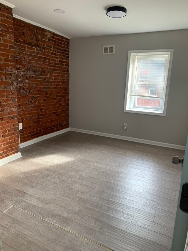 Foto principal - 1425 Cambridge St