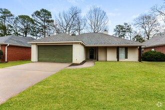 Building Photo - 144 Chestnut Dr
