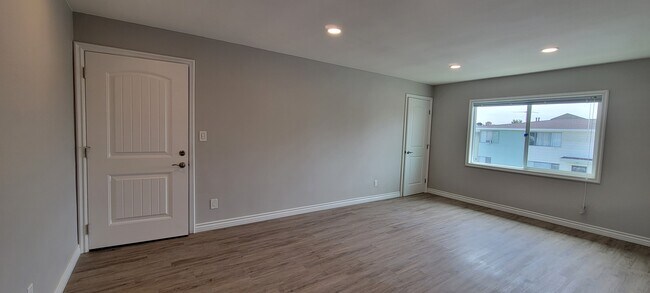 Living Room - 115 Juniper St
