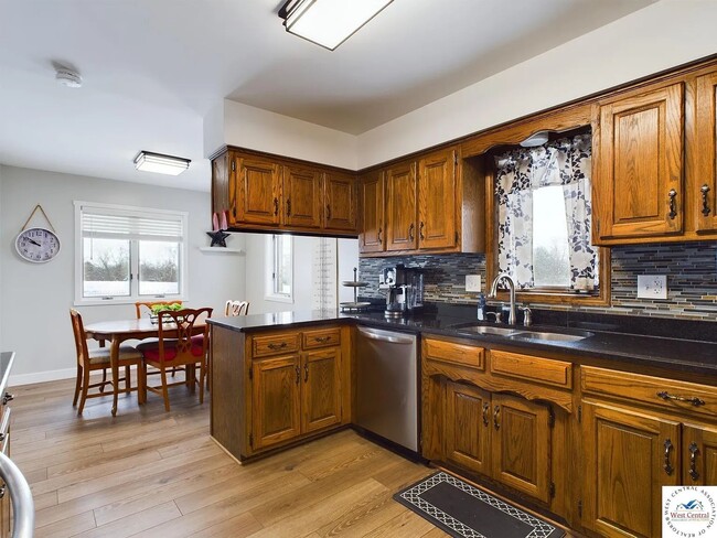 Building Photo - 307 Dawn Dr