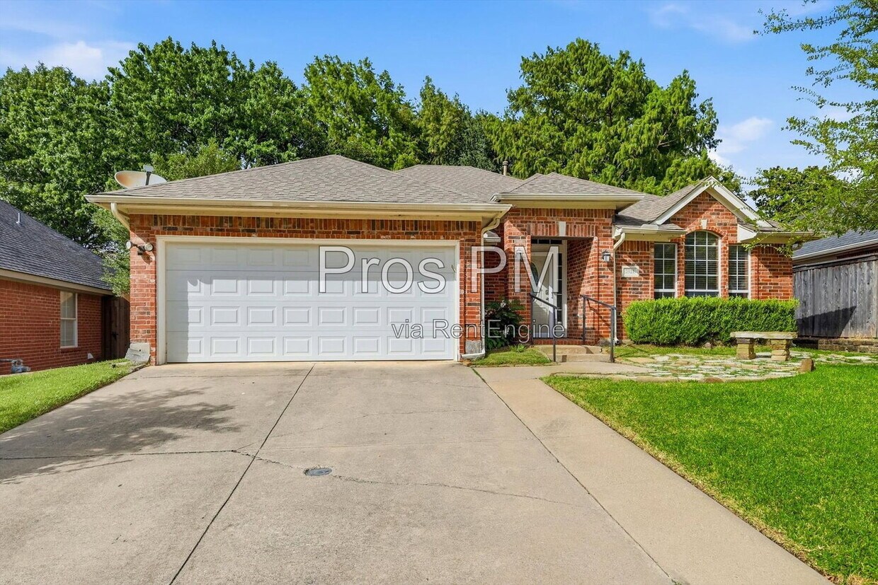 Photo - 2921 Meadow Glen Drive