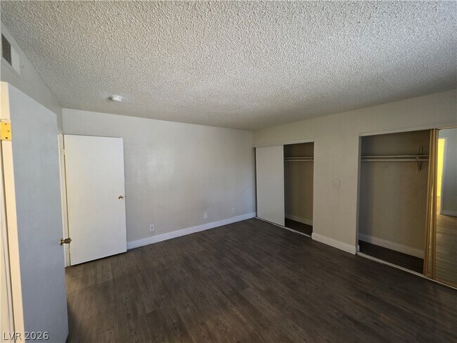 Foto del edificio - 4941 Newport Cove Dr
