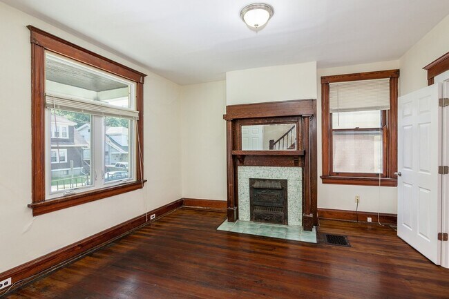 Building Photo - 2315 Moerlein Ave