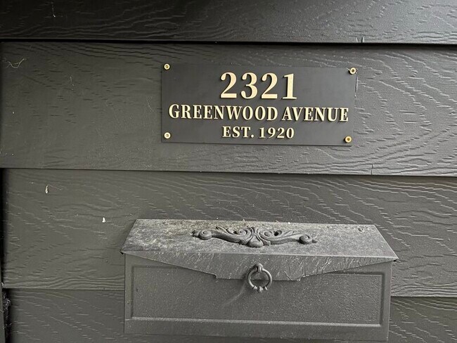 Foto del edificio - 2321 Greenwood Ave