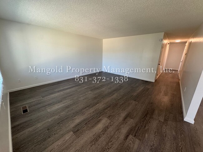 Foto del edificio - Beautifully Updated 3-Bedroom Home with Sp...