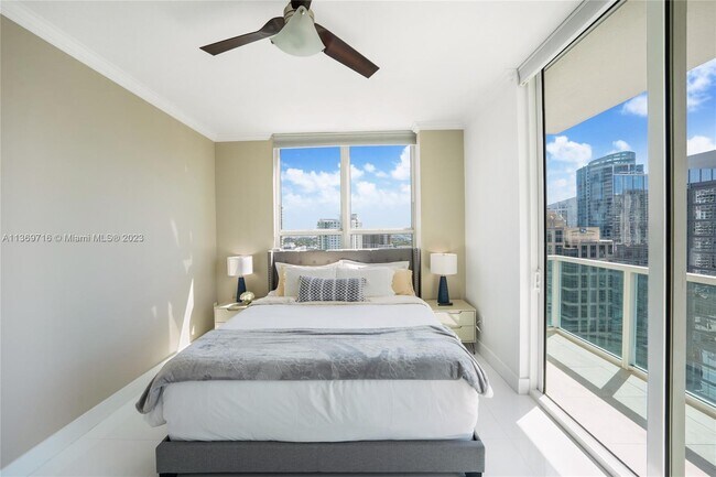 Foto del edificio - 350 SE 2nd St