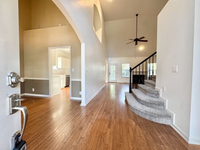 Building Photo - 4 Bed, 2.5 Bath Home w/ 2 Car Garage in Fieldstone Farms