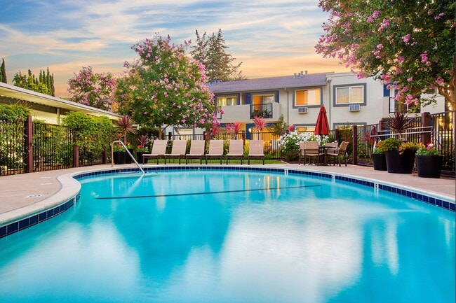 Building Photo - Pleasanton Place